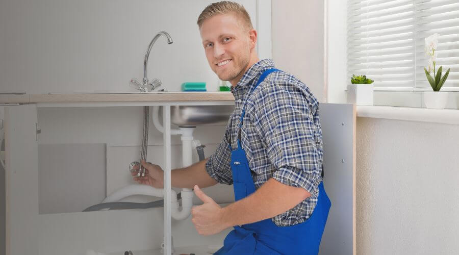 Expert burst pipe repair services in Coldwater, KS